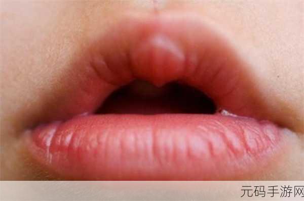 上下两张嘴都肿了:1. "双唇肿胀,揭示了健康的隐患