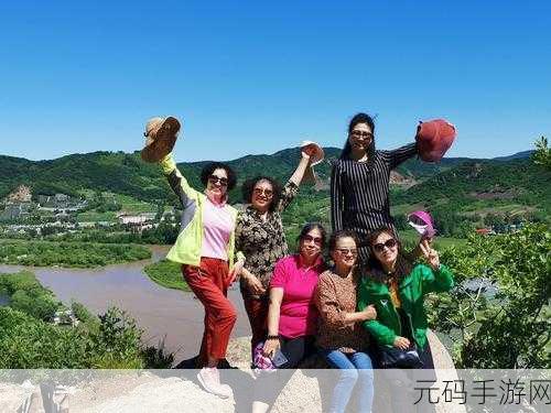 老于和淑荣把船划到河中央:1. 船行河中央,老于与淑荣的心灵之旅