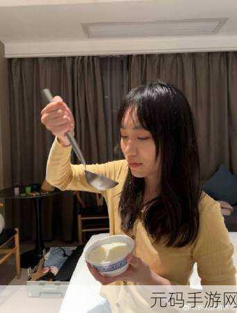 厨房一次又一次的索要刷碗穆天阳陆续恢复更新：1. 厨房争夺战：穆天阳的刷碗挑战