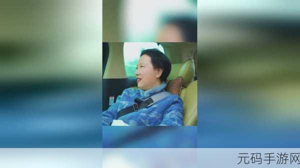一边亲着一面膜下奶：1. 亲吻与母乳：探索爱的滋养之道