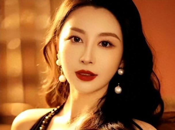 探秘<美女请别影响我学习>女主角风采 海量图片等你赏