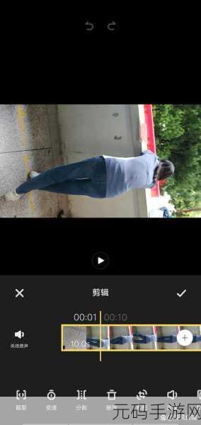小烧货水能么多叫出来公交车:1. 小烧货水的奇妙之旅:公交车上的趣事分享