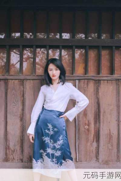 美女两个大兔子在衬衫里抖来抖去：1. 衬衫里的兔子让人忍俊不禁