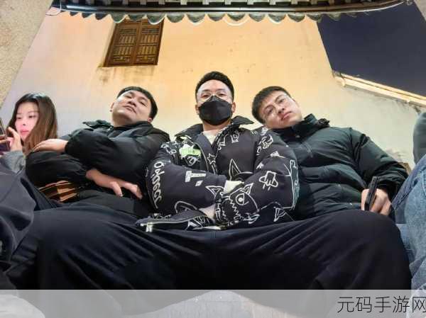 锵锵锵锵锵锵铜铜:1. 《锵锵声中探寻生活的多重可能