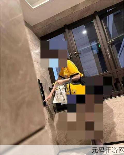 真空下楼取快递被c,深夜取外卖遭遇危险